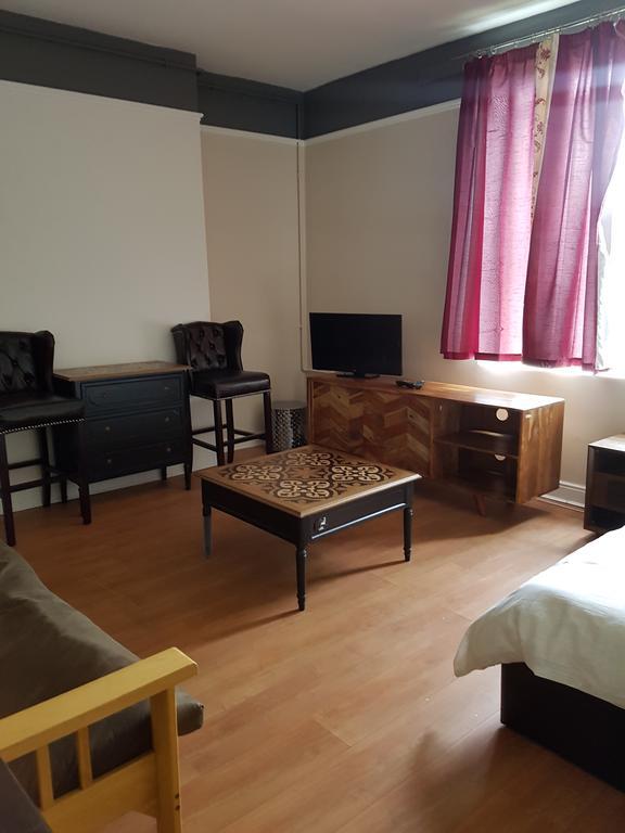 Self Catering @ The Priory Apartment *
